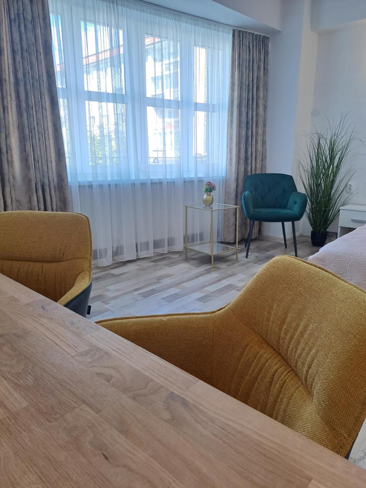 7 Level Central Apartments 密古雷休治 外观 照片